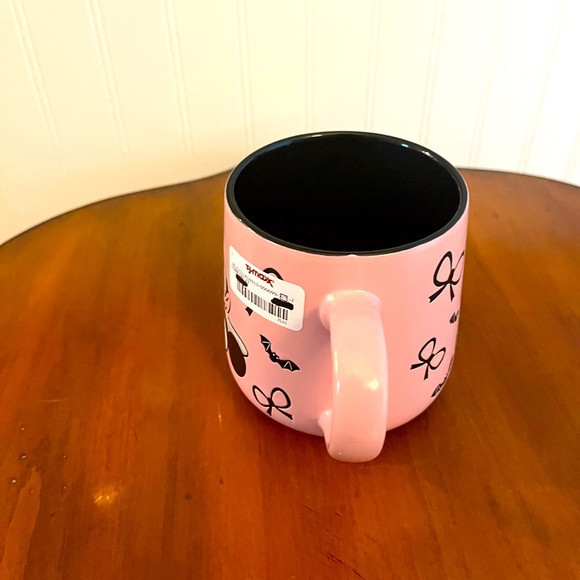 ✨NEW🖤Minnie Mouse Pink Halloween Witch Mug🎀 - Picture 2 of 5